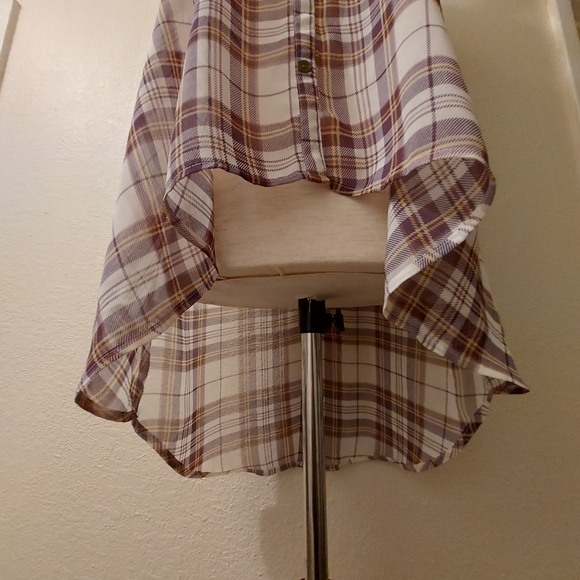 DECREE: V Neck Plaid Button Hi-low Chiffon Top | Size M - Picture 12 of 16